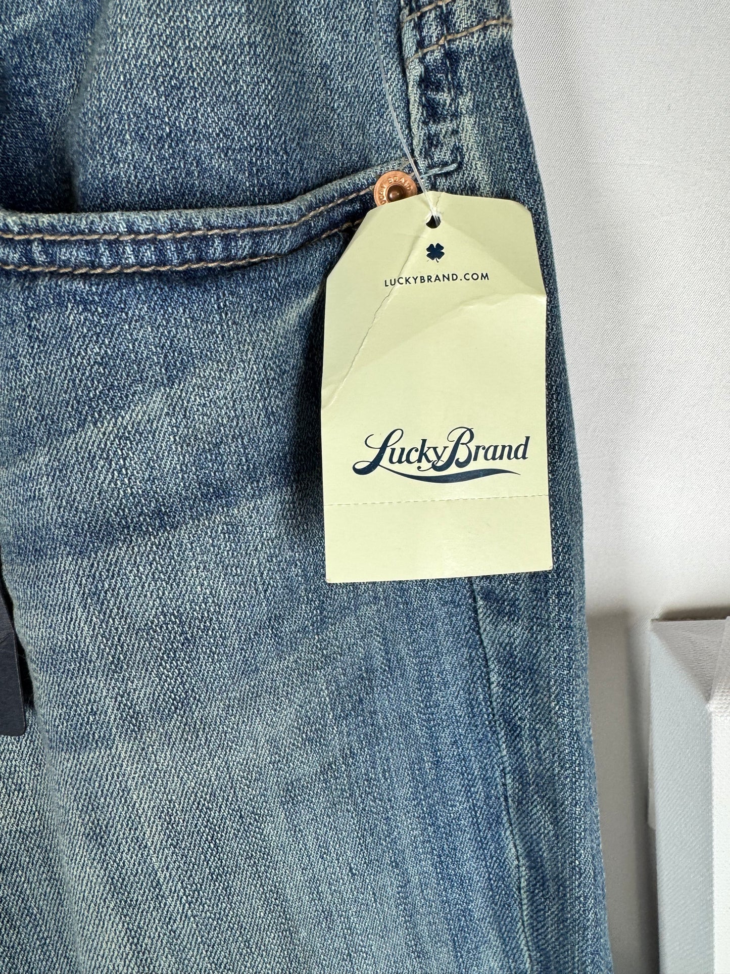 NWT Ladies Lucky Brand Jeans