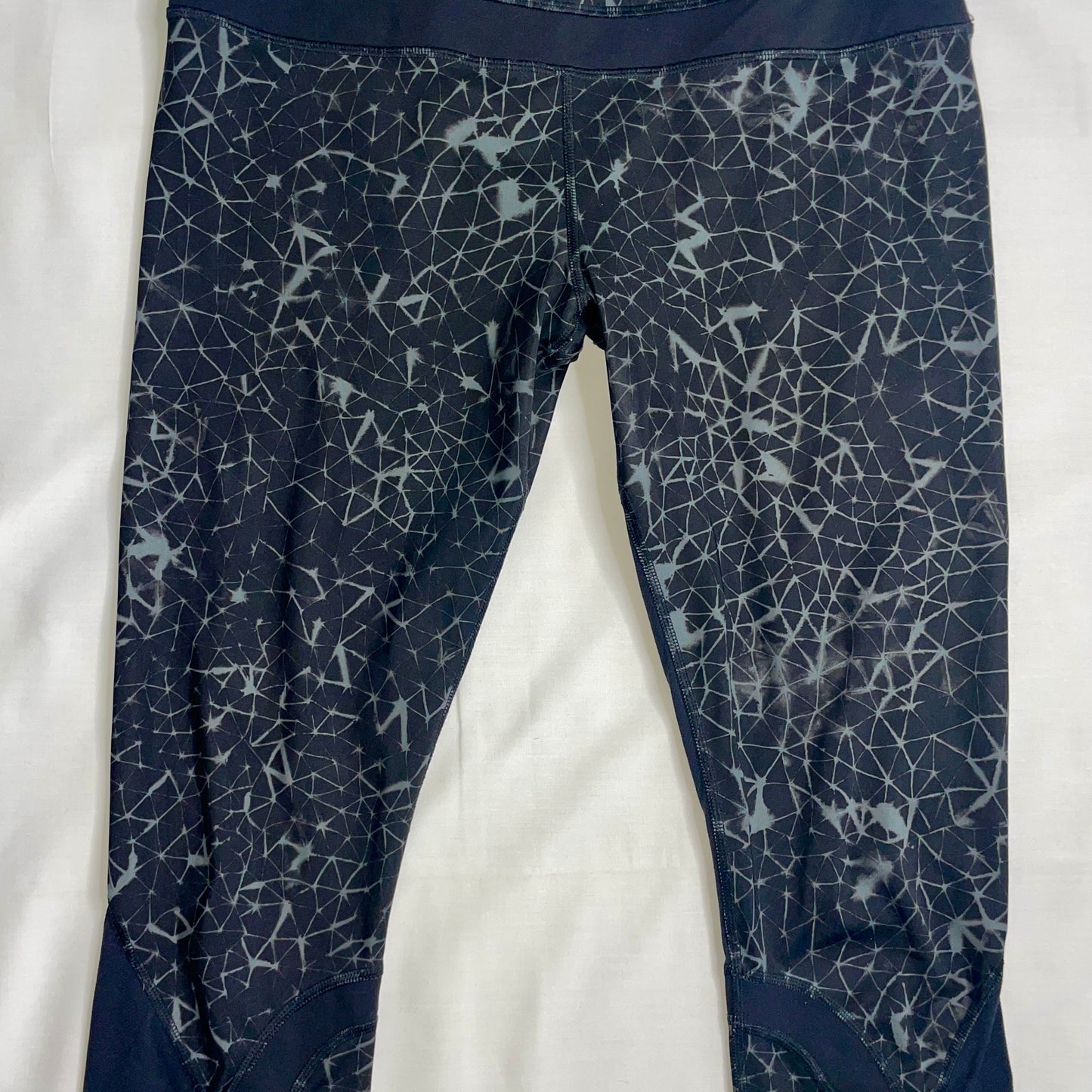 Lululemon Geometric Capri Legging Size 12