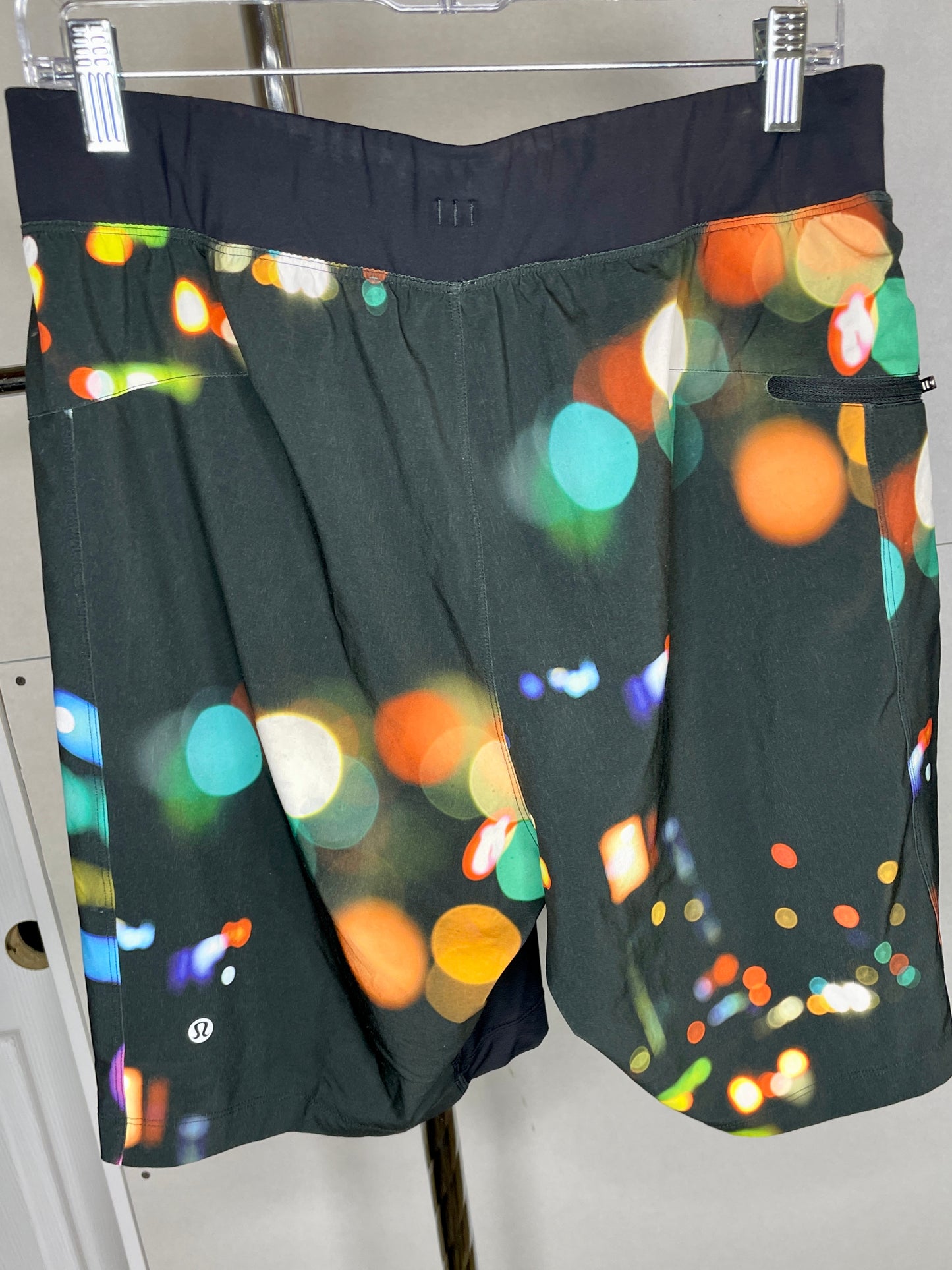 Lululemon Men's Unlined Shorts Colorful Drawstring Side Pocket Gym Short - Size M
