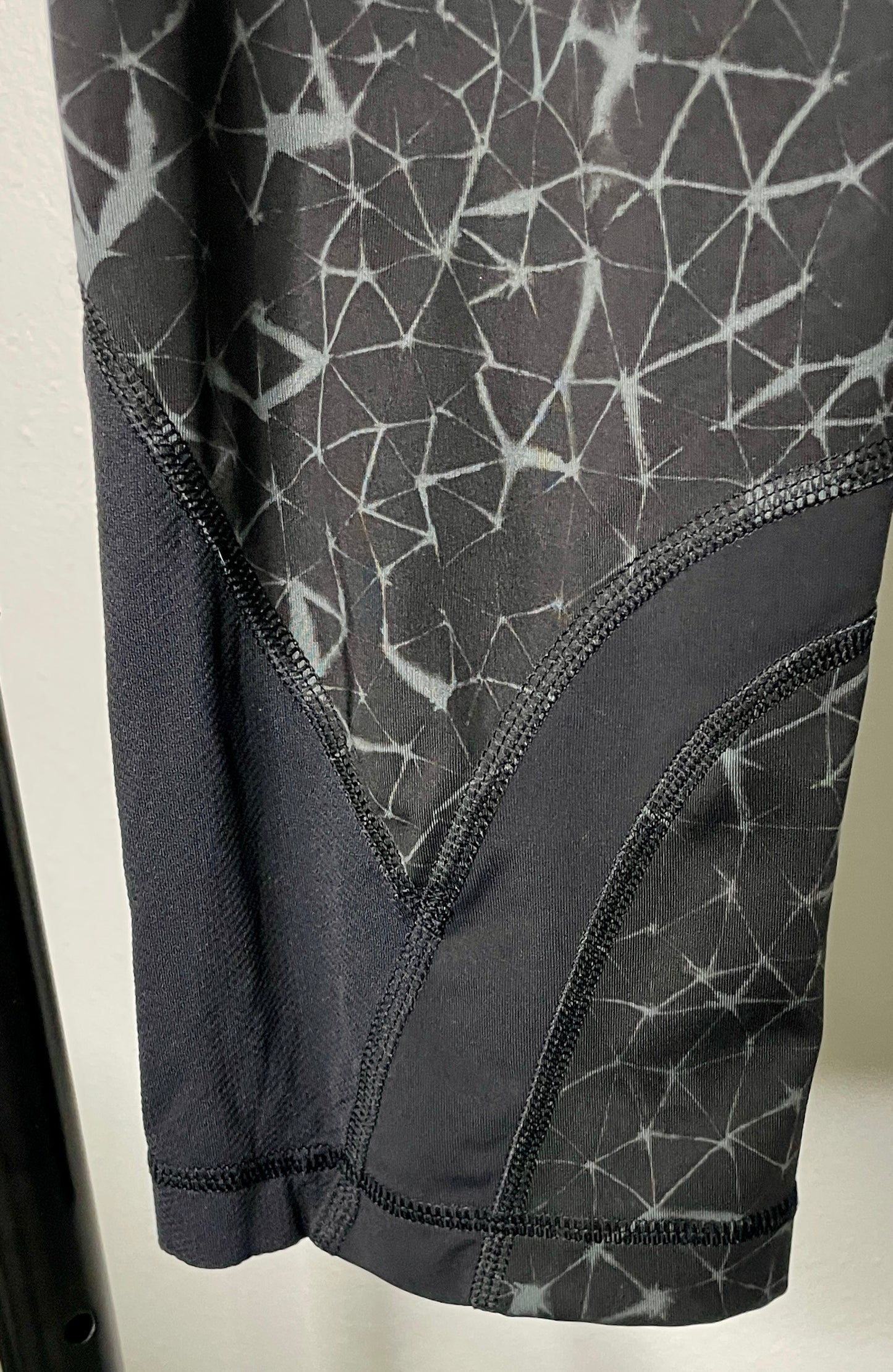 Lululemon Run Inspire Crop II - Size 12
