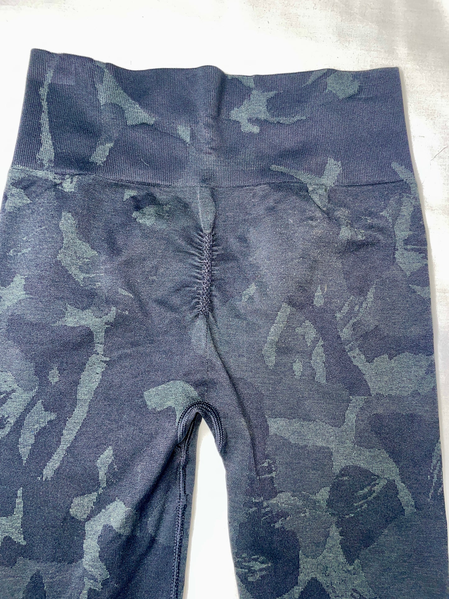 NWOT GYMSHARK Adapt Camo Seamless Leggings - Size M