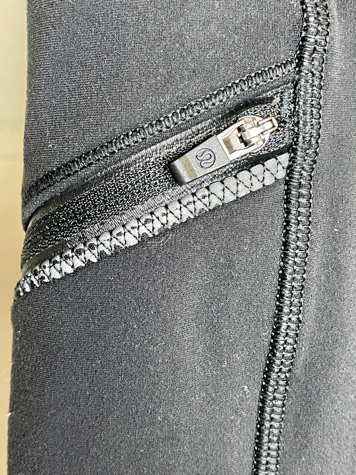 Lululemon Toasty Tech Tight II Cyber - Size S