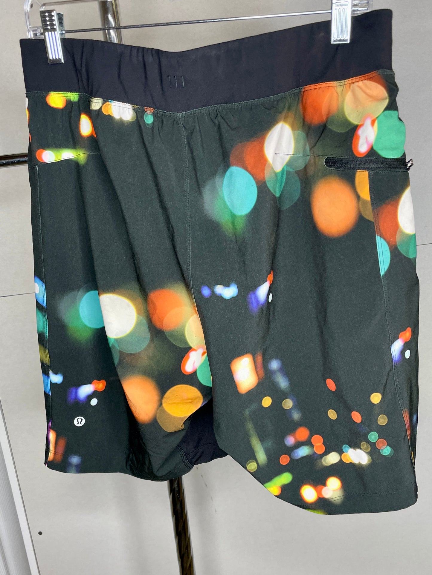 Lululemon Men's Unlined Shorts Colorful Drawstring Side Pocket Gym Short - Size M