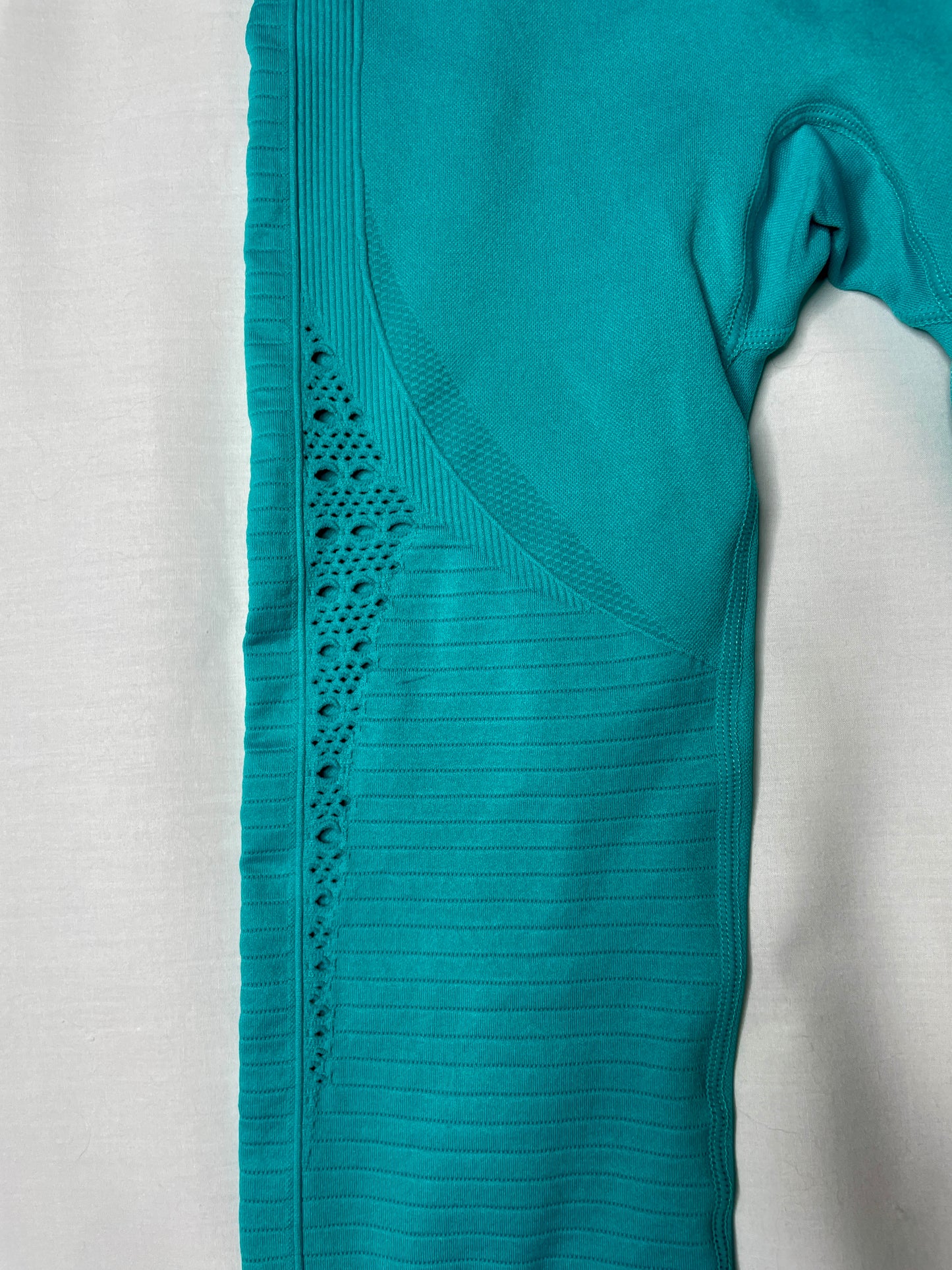 GYMSHARK Energy Seamless Mid-Rise Leggings - Tropical Blue - Size Medium