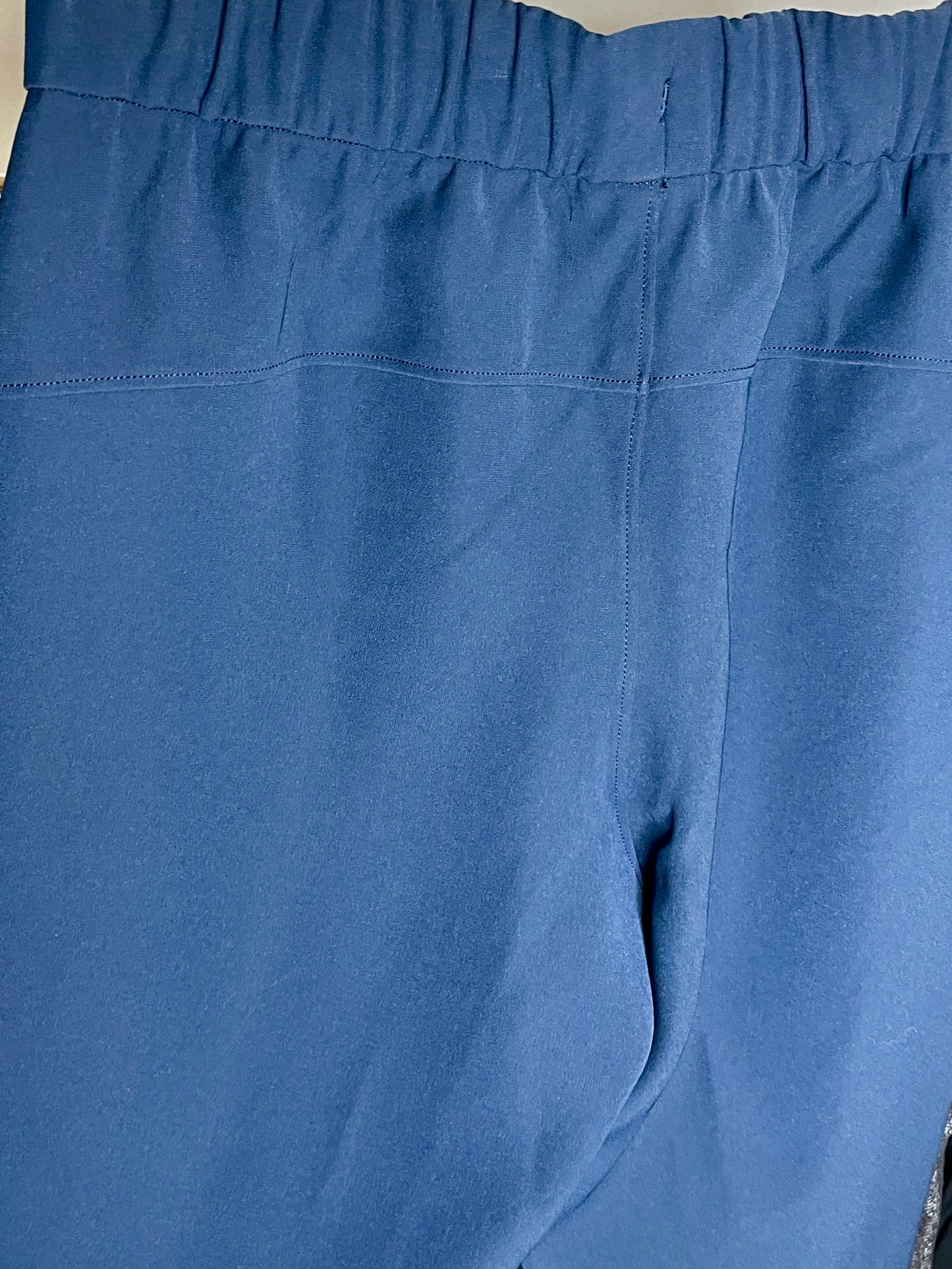 Lululemon Athletica Stretch Luxtreme High Rise Pant Full Length Blue - Size 4