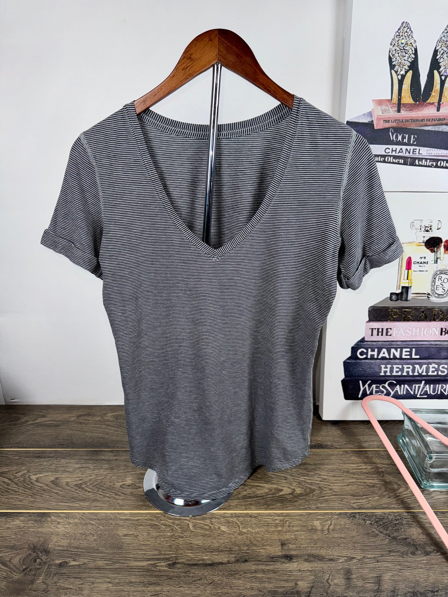 Lululemon Striped Black & White deep v short sleeve tee - Sz 8/M