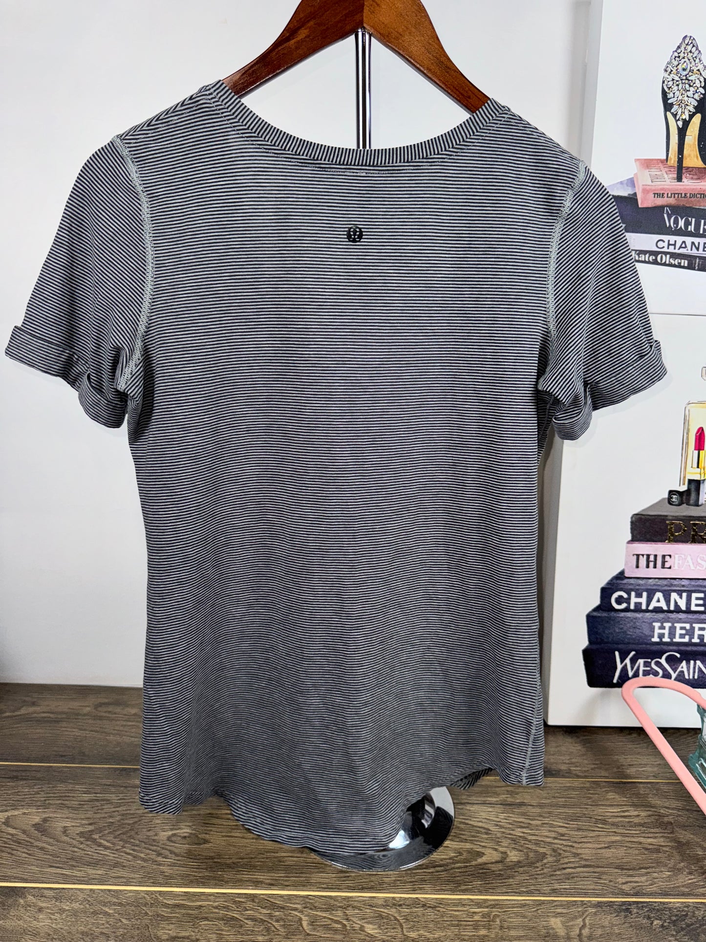 Lululemon Striped Black & White deep v short sleeve tee - Sz 8/M