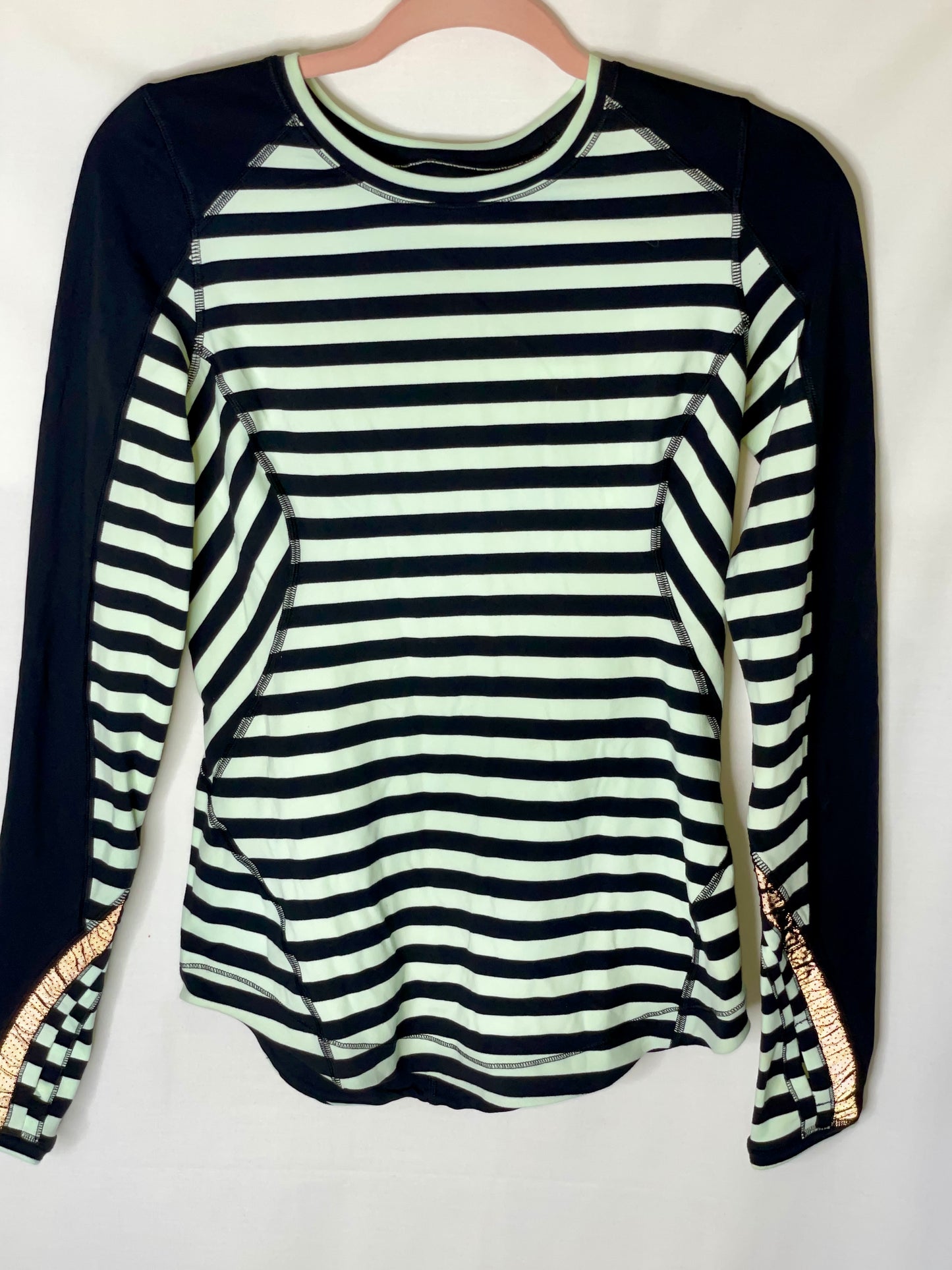 Lululuemon Reflective Long Sleeve Running Top Mint Black Stripe Thumbholes Run - Size 6