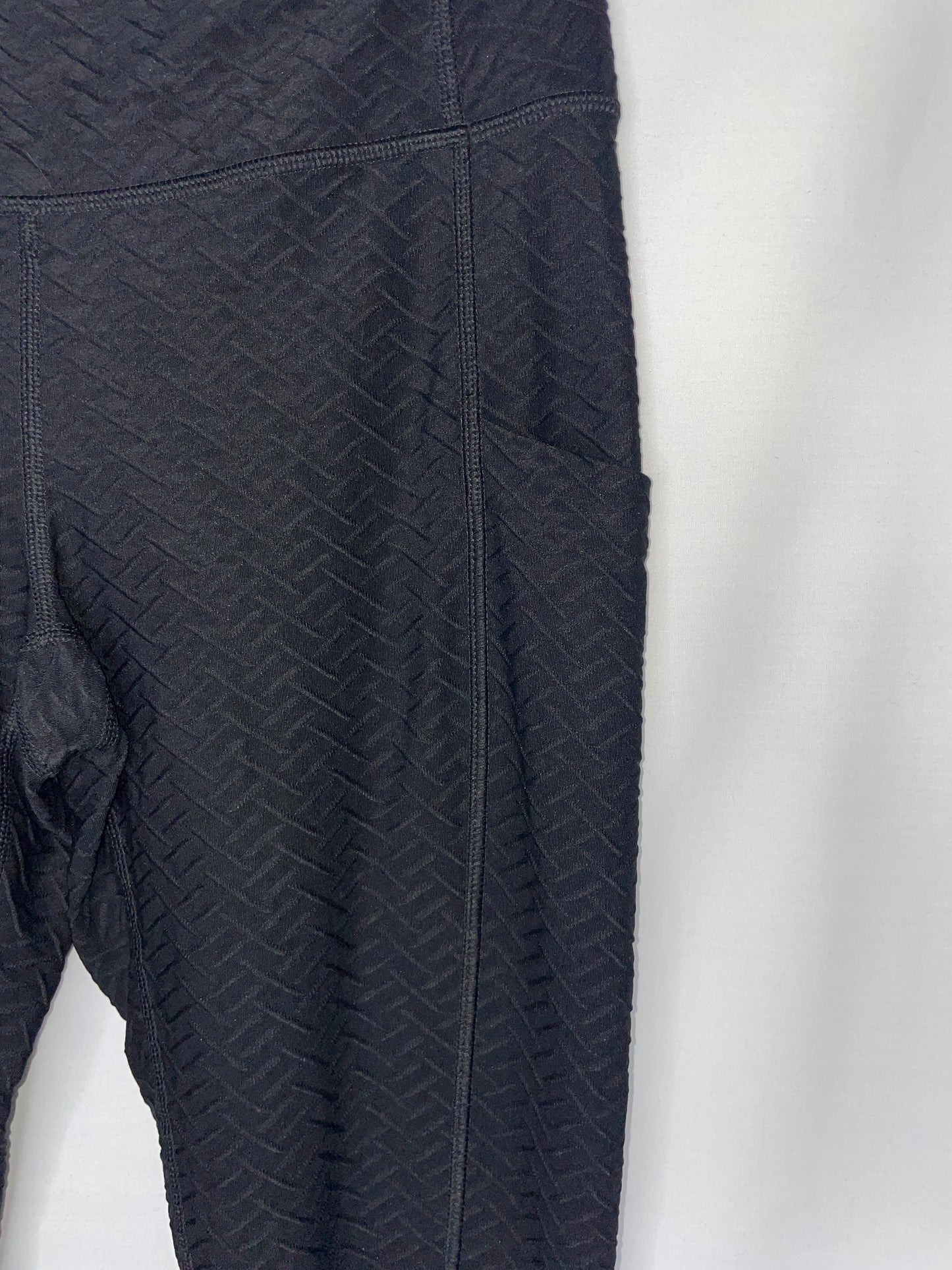 Lucy Black Textured Print Leggings - Size M