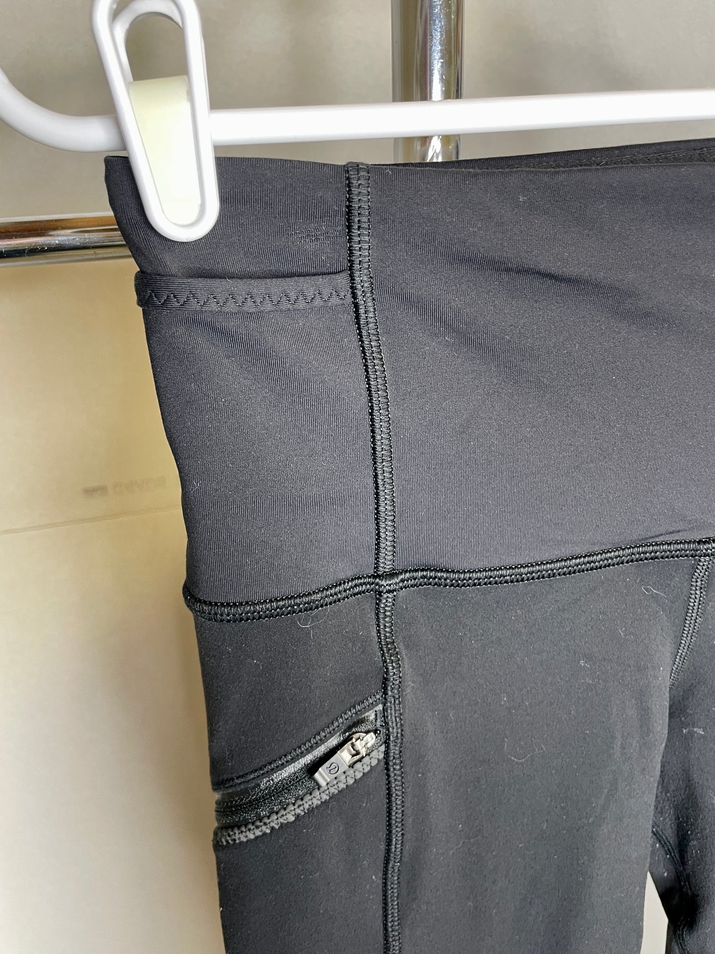 Lululemon Toasty Tech Tight II Cyber - Size S