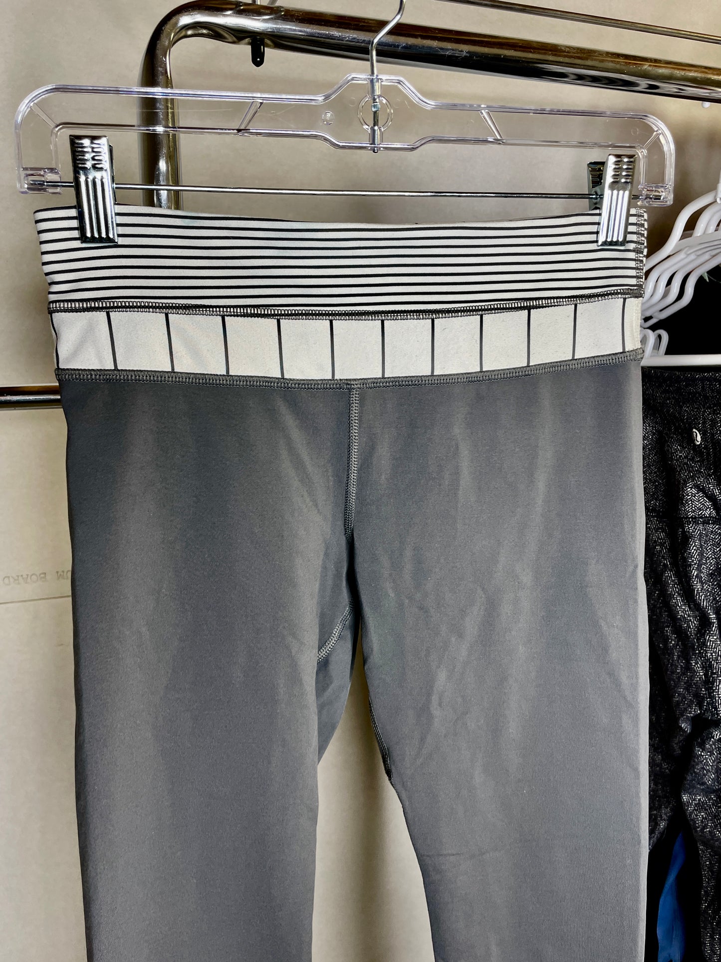 Lululemon Run Inspire Crop II Gray Classic Stripe Leggings - Size 8