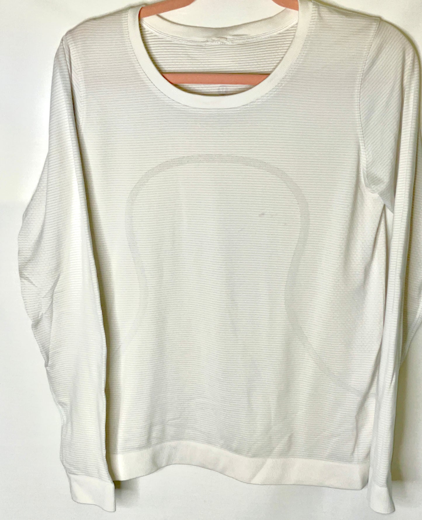 Lululemon Swiftly White Base Layer Stretchy Knit Top Thumbholes - Size Small
