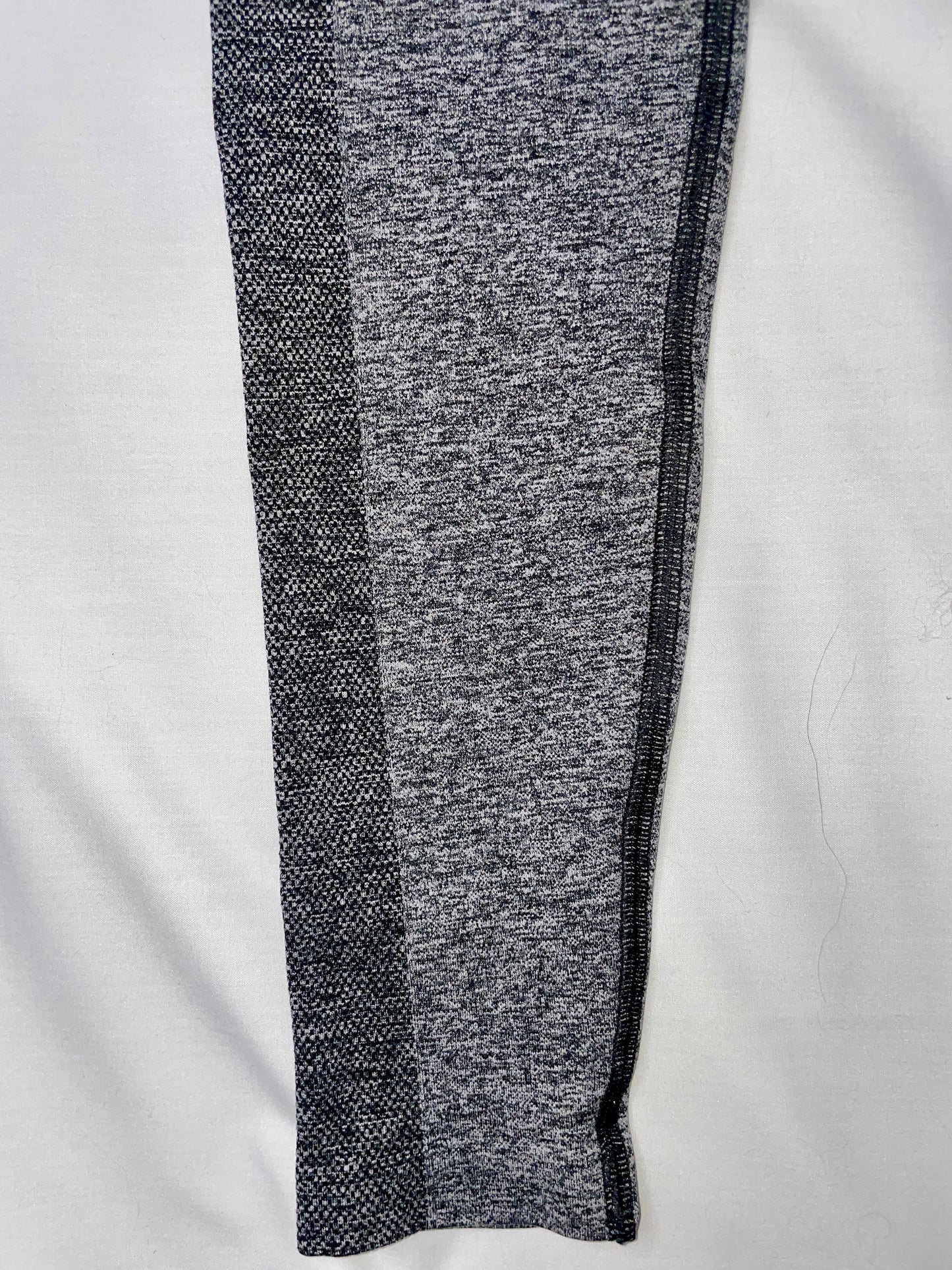 GYMSHARK Flex Low Rise Logo Leggings Black and Gray - Size S